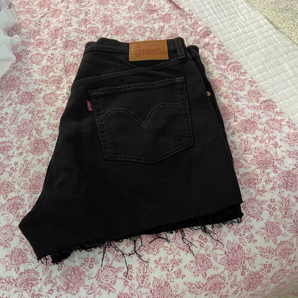 NWOT Levi Shorts